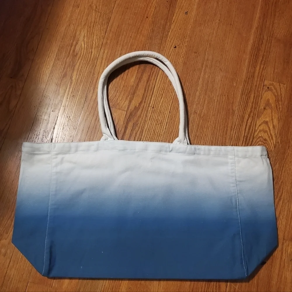 Athleta Lightweight Tote, Athlesuire, Travel Ocean Blue Ombre
